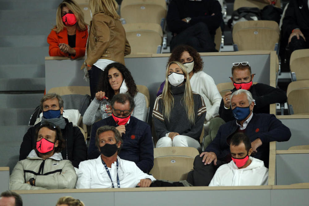 KO SU NADALOVE TALIJE IZ BOKSA? Crnokosa Ćiska mu je žena, ali znate li ko je prelepa plavuša?