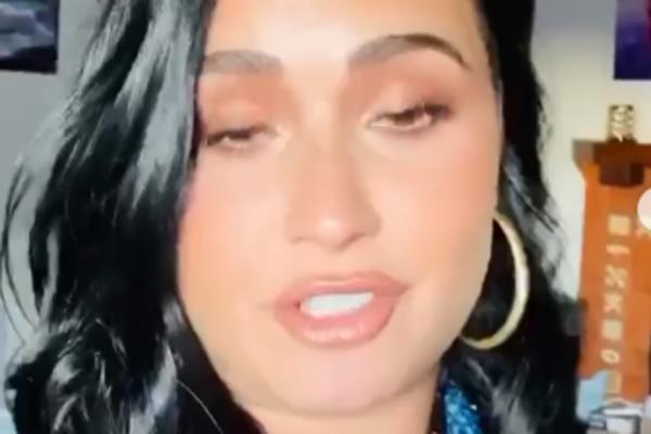 LEPA PEVAČICA SE DUGO BORILA SA DEPRESIJOM, PA PRESEKLA: Nije mogla više tako da živi, haos, tuga, SVE JE ŠOKIRALA