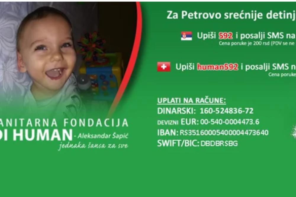 MALI PETAR (3) NE MOŽE NI DA SEDI, NI DA PUZI! Ima tešku bolest i ŠANSU DA IPAK STANE NA NOGE (FOTO)