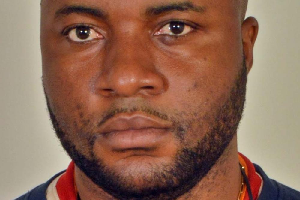 AKO STE GA VIDELI, ODMAH ZOVITE POLICIJU: Ovaj Francuz je prevario MNOGO BEOGRAĐANA! (FOTO)