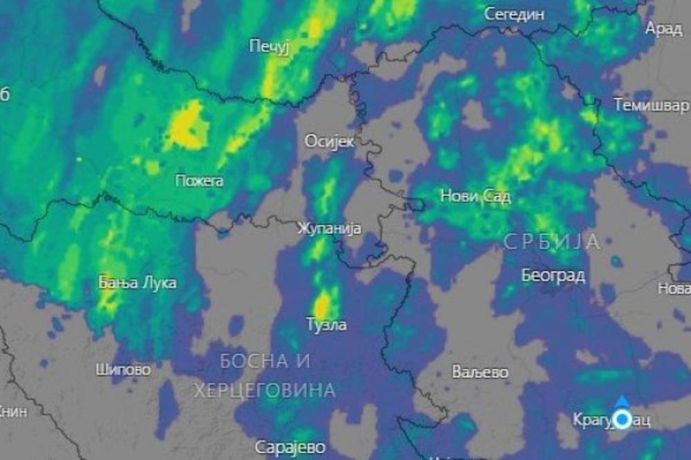 EVO KAKVO JE NEBO NAD SRBIJOM! Pogledajte gde su se nadvili tamni oblaci, a gde LIJE KAO IZ KABLA! (VIDEO)