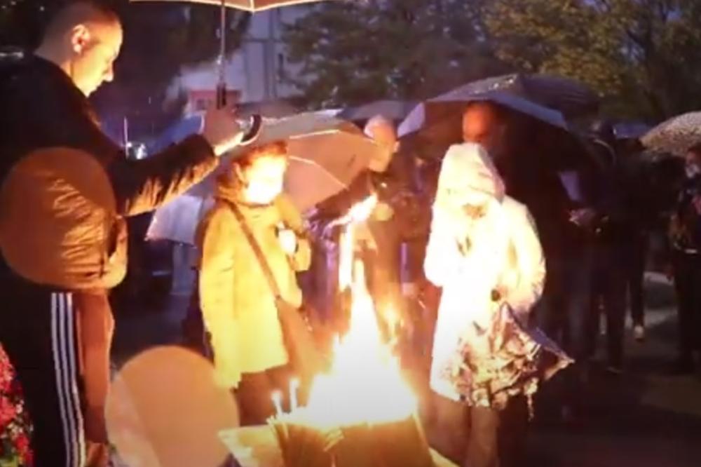 1000 SVEĆA ZA 1000 DANA: U Kosovskoj Mitrovici održan pomen Oliveru Ivanoviću (VIDEO)