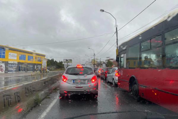 SAOBRAĆAJKA NA PANČEVCU IZAZVALA HAOS! Formirale se kilometarske kolone, nastao kolaps