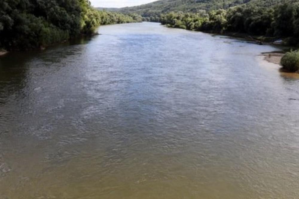 IZLILA SE REKA SAVA U ZAGREBU: U gradu je od jutros na snazi redovna odbrana od POPLAVA