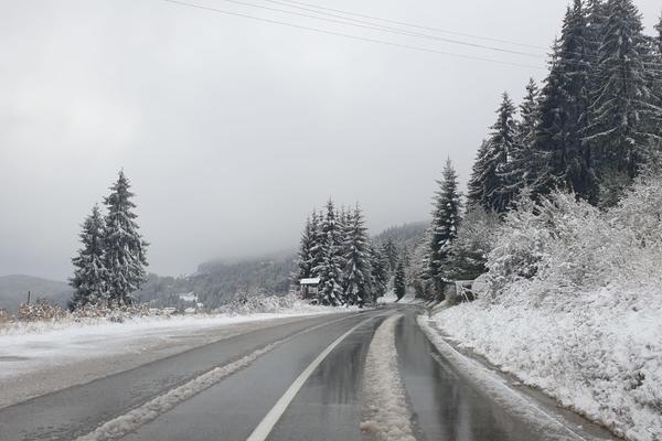 NI SUTRA NIŠTA OD PROLEĆNOG VREMENA: U pojedinim krajevima i 15 centimetara snega!
