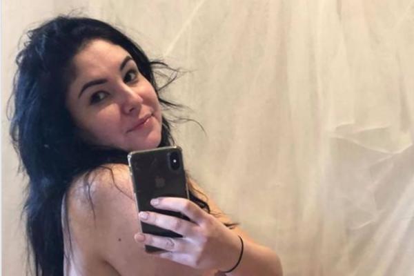 OVOJ MAMI SU REKLI DA SE ZAPUSTILA A ONA IM JE FOTOGRAFIJOM ZAPUŠILA USTA! Blogerka se skinula i šokirala pratioce!