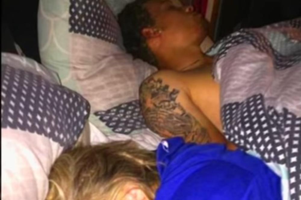 VRATIO SE S PUTA I ZATEKAO SVOJU DEVOJKU U KREVETU S GOLIM MUŠKARCEM: Umesto da ih PROBUDI uradio je nešto LUDO!