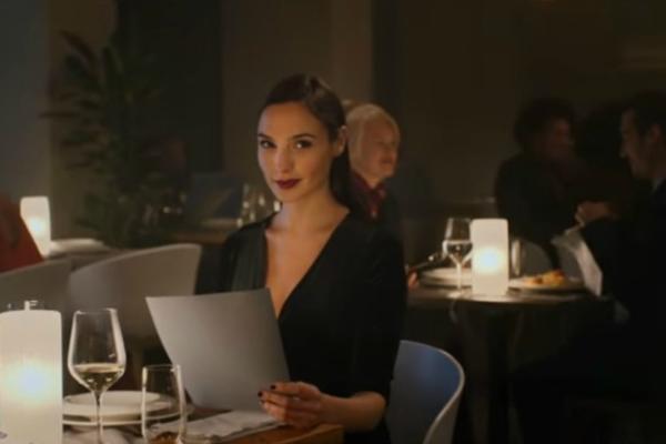 NOVA KLEOPATRA JE PRELEPA JEVREJKA: Najava snimanja RIMEJKA čuvenog filma već je IZAZVALA ŽESTOKE SUKOBE