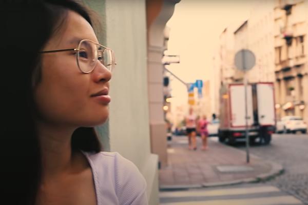 MAMA, IZVINI ŠTO TI NISAM REKLA DA ŽIVIM U SRBIJI! Australijanka se mučila da nauči jezik, HIT JE KAKO ZAVIJA SARME