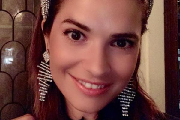 MARIJA KARAN U JEKU SKANDALA, SADA SE KOMŠIJE OBRUŠILE NA NJU: Napravila HAOS u apoteci, a tek da čujete OVO!