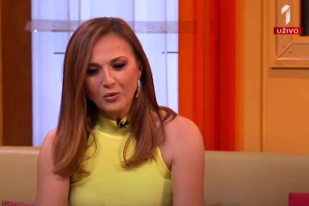ALEKSANDRA RADOVIĆ RASPLAKALA SVE OVIM VESTIMA, OVO JE PRETUŽNO: Ne mogu da pobede rak sami! (FOTO)