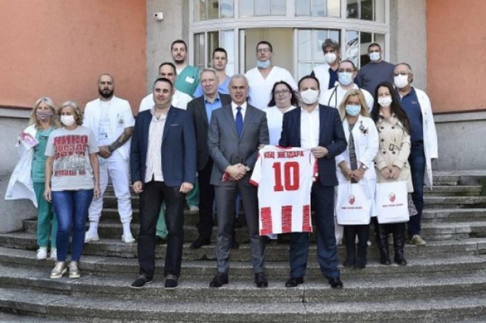 LEP GEST: Zvezda podelila sezonske karte medicinarima KBC Zvezdara