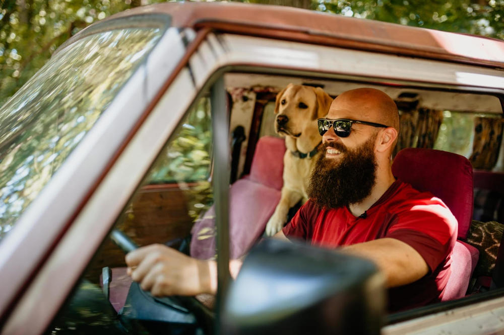 RADOVAN I VESELIN SU NAJJAČI DUO U SRBIJI: Mladić i njegov pas su NEODOLJIVI, a ono što rade je DIVNO! (VIDEO)