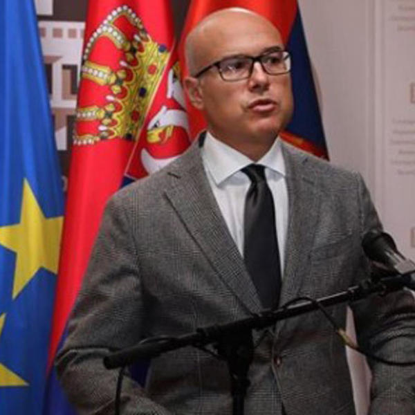DOČEKOM NOVE GODINE SE NE BAVIMO, VAŽNIJE JE ZDRAVLJE LJUDI: Vučević o situaciji u Novom Sadu