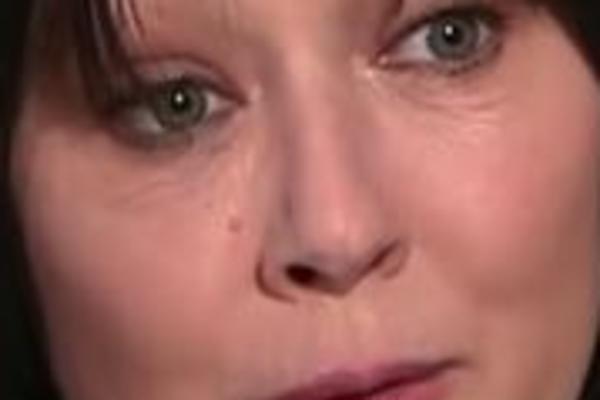 OVAJ SIMPTOM JE NAJAVIO DA SE RAK VRATIO, JA SAM GA IGNORISALA! Glumica u bolovima, njeno stanje se POGORŠAVA