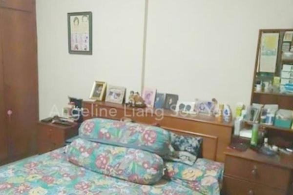 REŠIO DA IZDA STAN, PA OBJAVIO FOTOGRAFIJE SOBE: Nije primetio da je otkrio nešto SRAMNO! (FOTO)