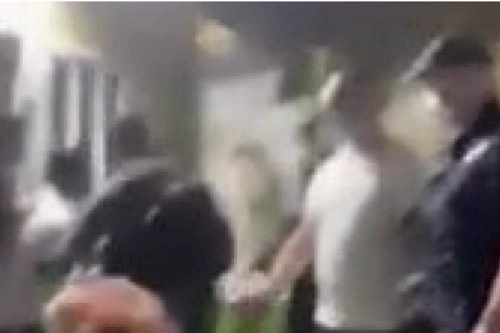 POLICIJA JE ZBOG KORONE BRUTALNO PREKINULA SVADBU: Mladoženju pretukli, a ostali gosti... (VIDEO)