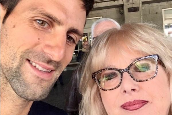 SUPRUGA ZBOG MUŽA HRVATA ZAČEPILA USTA SVIMA KOJI MRZE ĐOKOVIĆA: Nole je znao kako da joj se oduži! (FOTO)