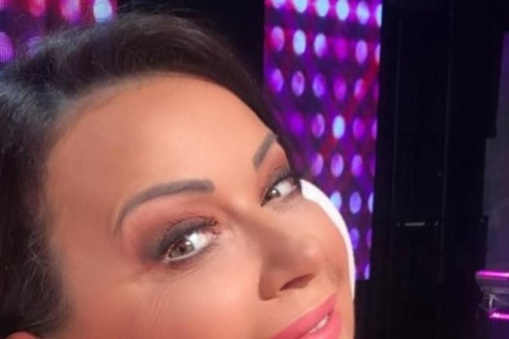 TEŽAK RASTANAK OD SINA NAŠE POZNATE VODITELJKE: OTPATILA sam kroz MORE SUZA!