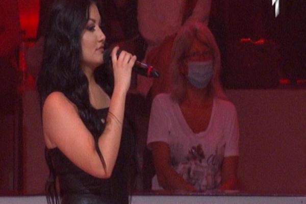 NEVIĐENO PONIŽAVANJE TAKMIČARKE U ZVEZDAMA GRANDA: Ne mogu da glasam za tebe, izgledaš kao KAFANSKA PEVALJKA!(FOTO)