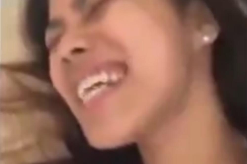 Devojka pevala pred kamerom a onda joj se DOGODIO OVAJ BLAM! Sada joj se svi smeju! (VIDEO)