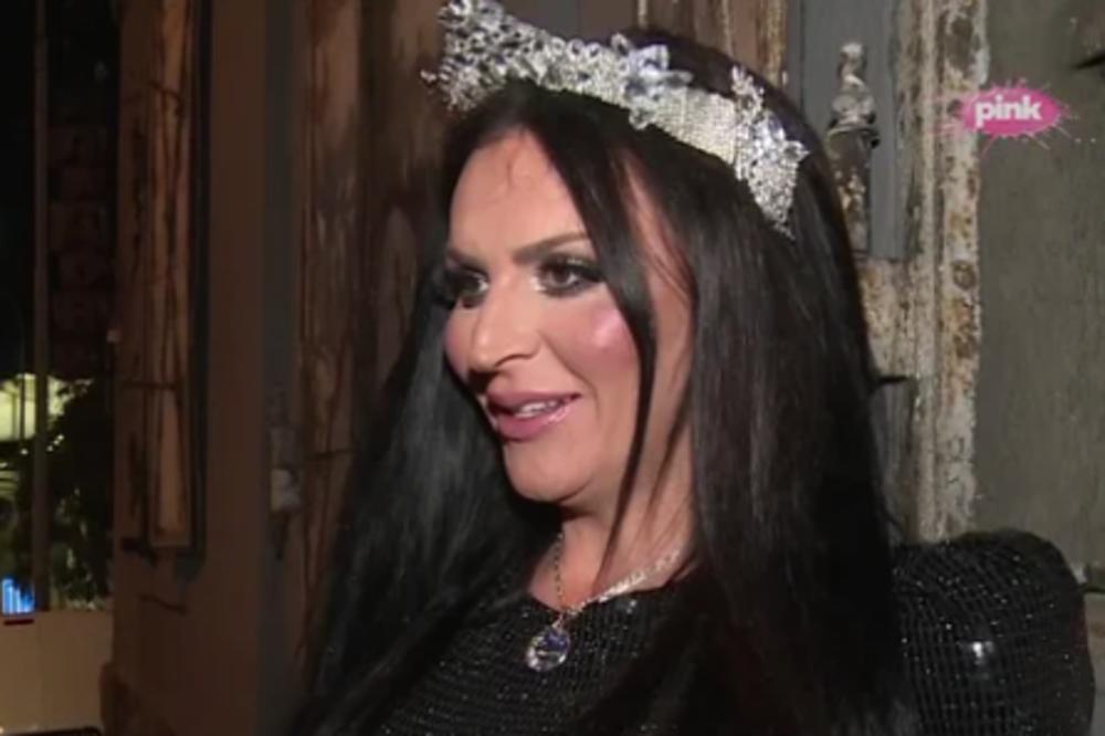 SRČKA, KAMAGRA ILI VIJAGRA...MORA DA BUDE DOMINO! Pevačica Elektra otkrila kakve muškarce voli i još nešto