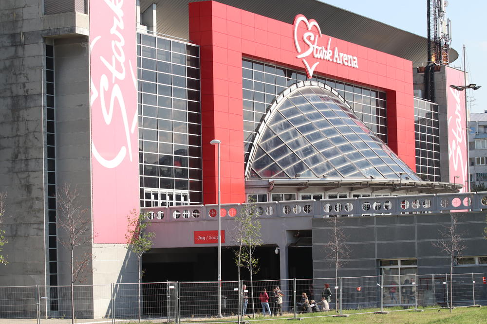 NE PONAŠAJTE SE KAO SRBI, IZBEGAVAJTE SLAVE: Čovek koji se zarazio NA PROSLAVI iz Arene poslao VAŽNU PORUKU!