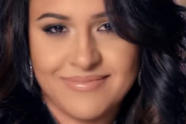 IMALA JE 47 USVOJENE BRAĆE I BILA JEDINA NASLEDNICA POKOJNE PEVAČICE: Ovu lepoticu podigla kraljica ROMSKE muzike