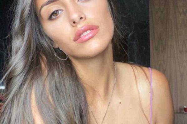 OČUH JOJ SRPSKI FUDBALER, A MAJKA NAŠA VELIKA MANEKENKA! Elenu kriju od javnosti, a NAJLEPŠA JE OD DECE POZNATIH