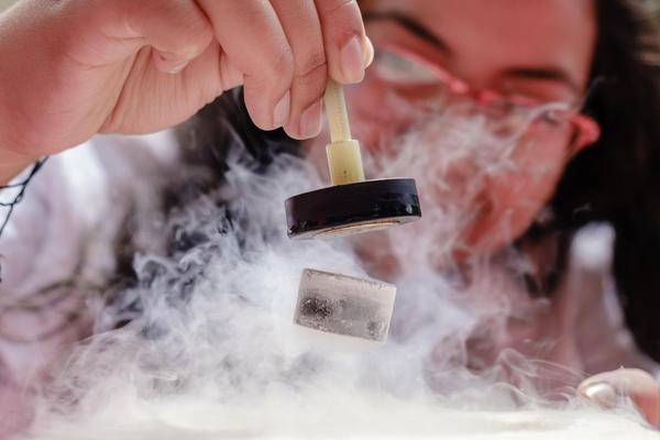 NAUČNICI SU MOŽDA UPRAVO NAPRAVILI OTKRIĆE VEKA: Otkriven je materijal koji bi mogao da PROMENI ISTORIJU!