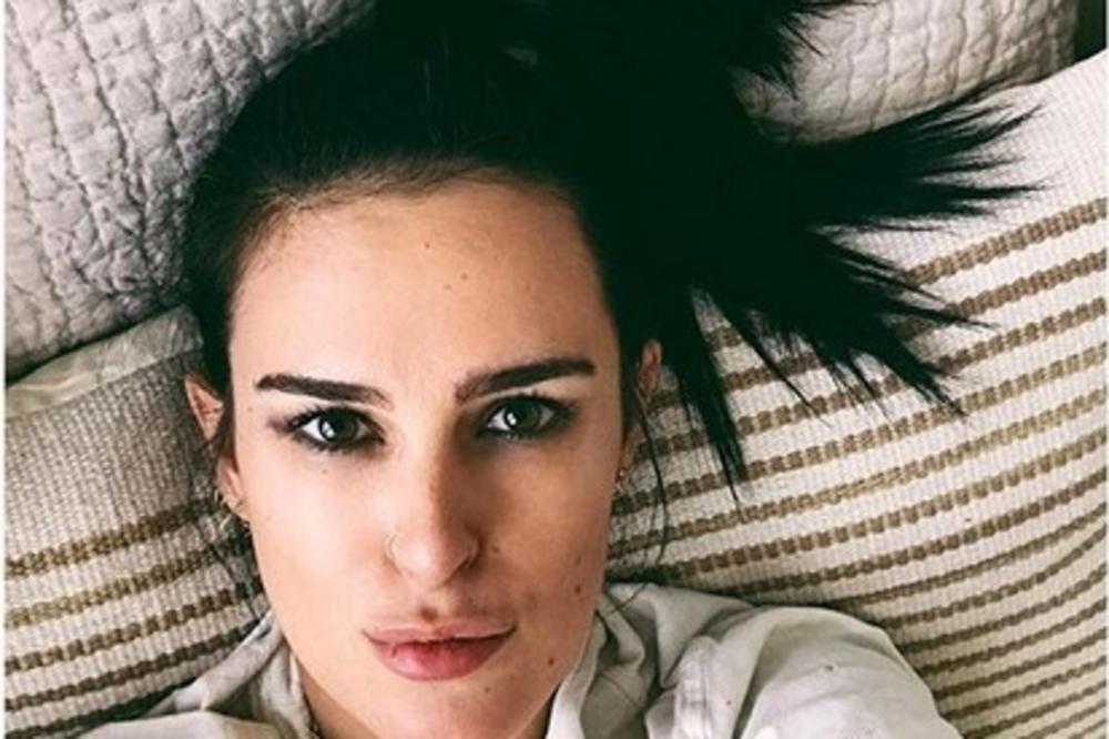 ĆERKA PRELEPE GLUMICE PROGOVORILA O SVOM PRVOM INTIMNOM ISKUSTVU I SVE ZBUNILA: Mislim da sam bila SILOVANA