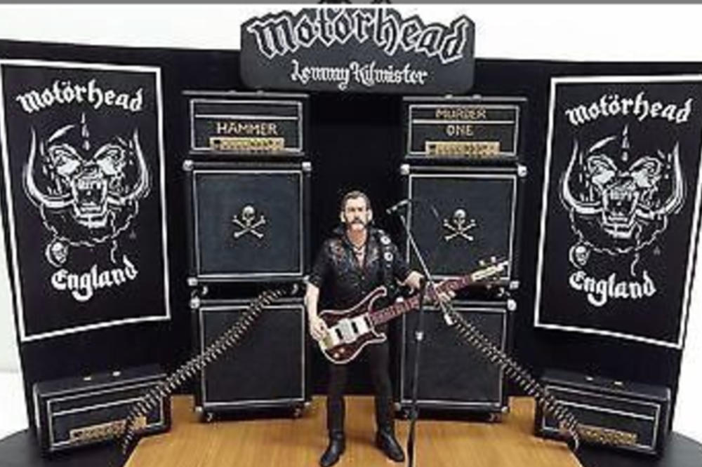 LEMI KILMISTER (MOTORHEAD) dobio je svoju AKCIONU FIGURU povodom 40. rođendana albuma ACE OF SPADES
