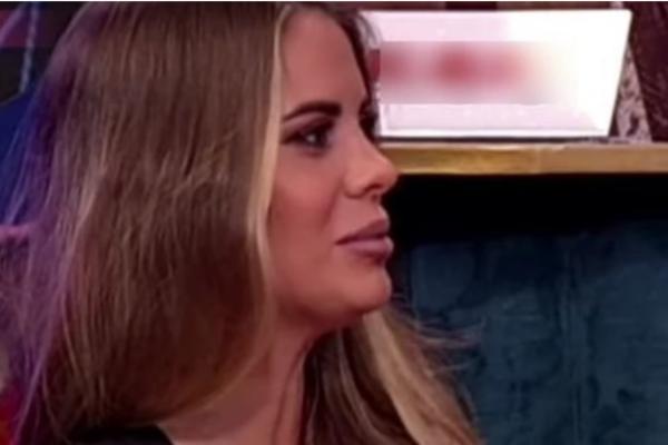 ŠTA JOJ JE TO NA GRUDIMA? Monika Horvat ŠOKIRALA pojavom u emisiji, svi pričaju o ovom DETALJU! (FOTO)