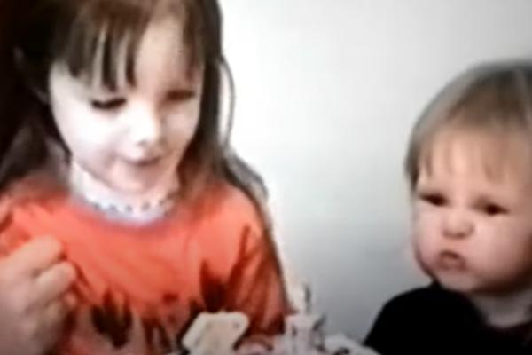 DEVOJČICA JE PROSLAVLJALA NAJLEPŠI DAN, a onda se pojavio ovaj mali KABADAHIJA i sve uništio! (VIDEO)