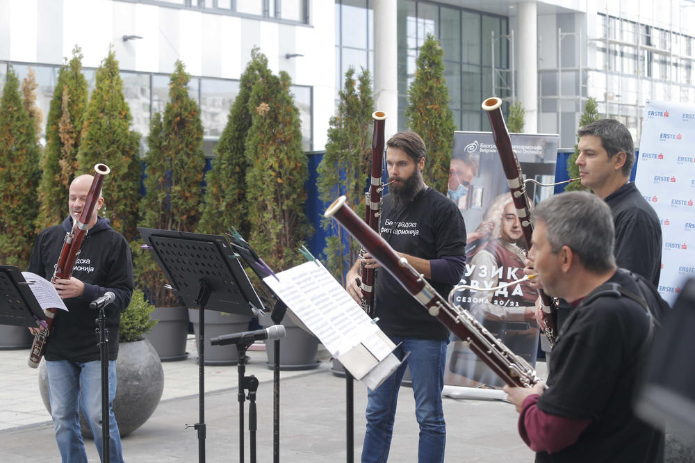 KVARTET FAGOTISTA FILHARMONIJE U MUZIČKOM DESANTU - Iznenadni koncert Beogradske filharmonije na Novom Beogradu