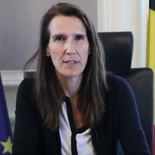 POZNATA POLITIČARKA U TEŠKOM STANJU: Završila je na intenzivnoj nezi i to zbog POSLEDICA KORONE!