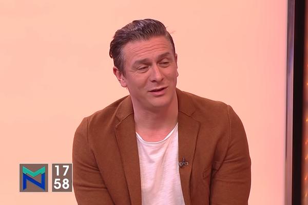 NEMA LEBA OD GLUMAČKE KARIJERE, BANE TOMAŠEVIĆ PREŠAO U PEVAČE: Komiraćete se ko mu je napisao novu pesmu!