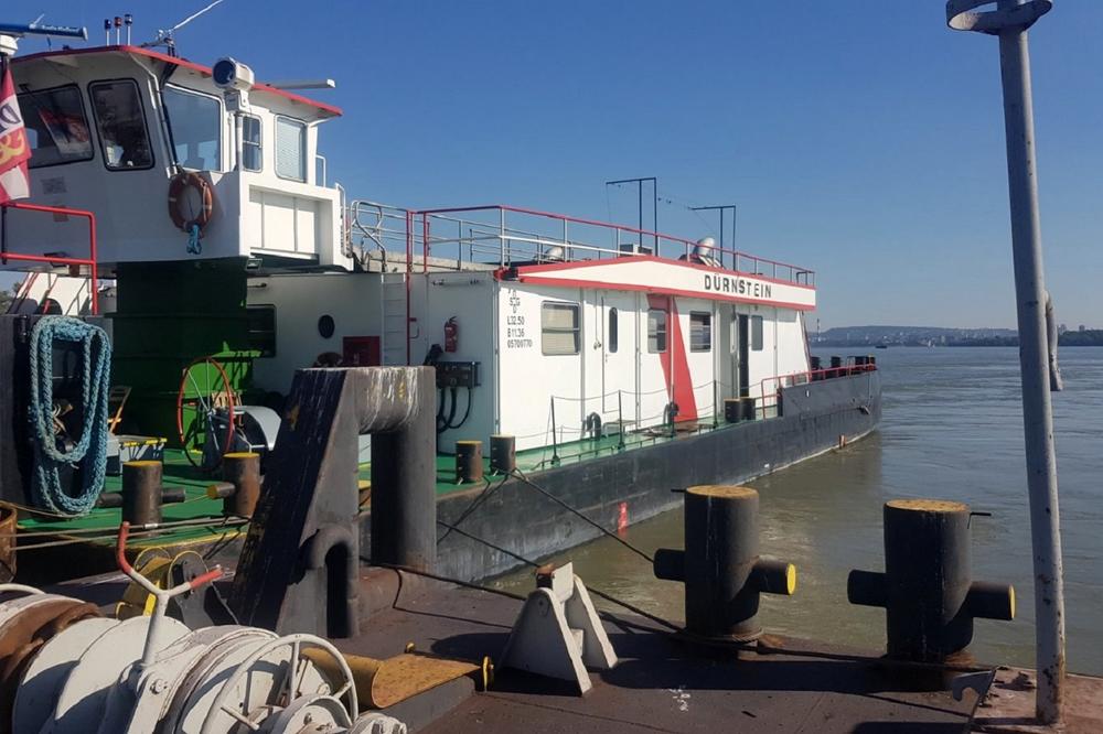 SRPSKI CARINICI PREGLEDALI BROD NA DUNAVU: U tankovima našli PREKO 5.000 LITARA NEPRIJAVLJENE NAFTE!