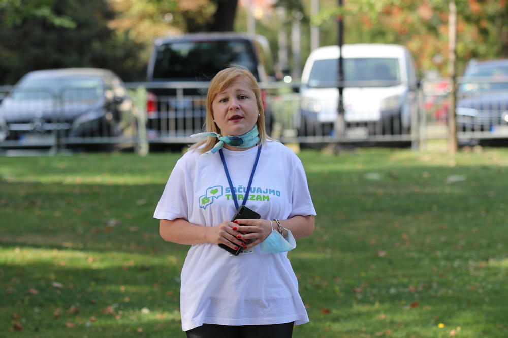 Jelena Stanković iz Udruženja turističkih vodiča na manifestaciji pod nazivom 'Javni čas' u Pionirskom parku