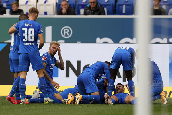 HOFENHAJM DEKLASIRAO LIBEREC I UČINIO USLUGU ZVEZDI: Bruka Milana nasred San Sira!