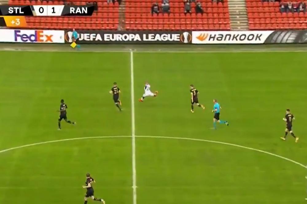 TEK JE 1. KOLO LIGE EVROPE, A VEĆ IMAMO GOL GODINE: Bomba igrača Rendžersa sa preko pola terena! (VIDEO)