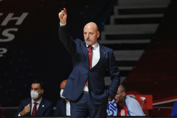 HAOS NA MEČU ZVEZDE I MEGE: Isključen Saša Obradović!