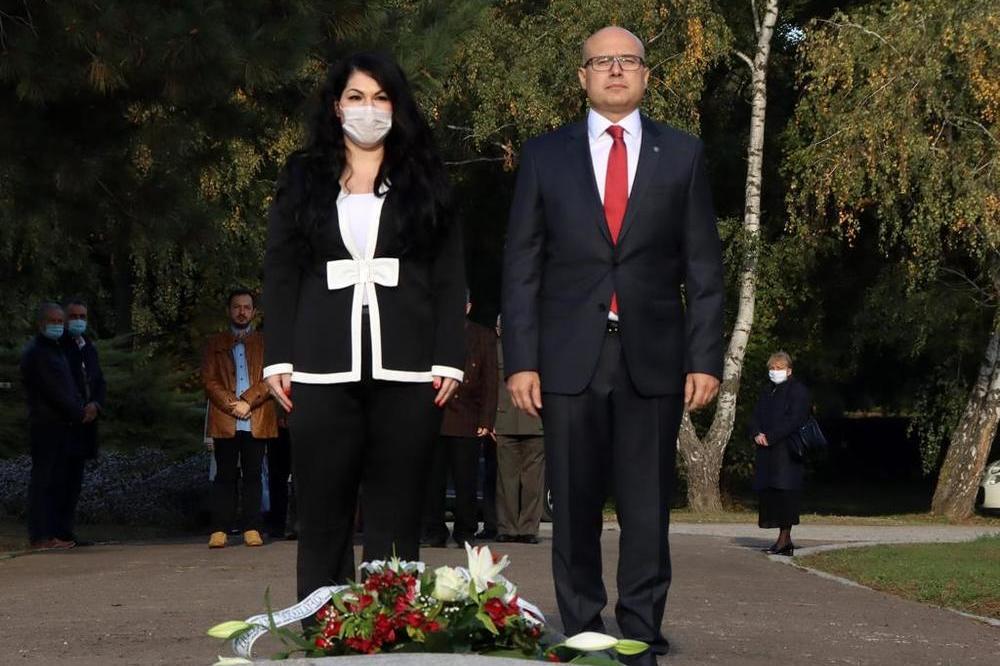 VUČEVIĆ: Današnji Novi Sad pokazuje da žrtve predaka nisu bile uzaludne-Novi Sade, srećan ti dan osvajanja