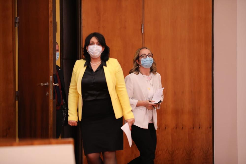 NAJKRITIČNIJI SU SEDMI I OSMI DAN OD VRHUNCA TREĆEG TALASA: Dr Zdravković spomenula NAJSTRAŠNIJE BROJKE