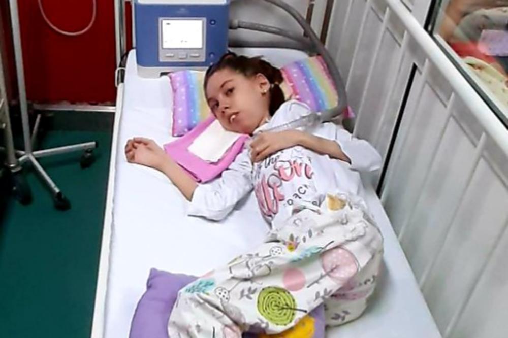 HUMANOST POLOŽILA ISPIT: U rekordnom roku skupljen novac za teško bolesnu Aminu iz Prijepolja