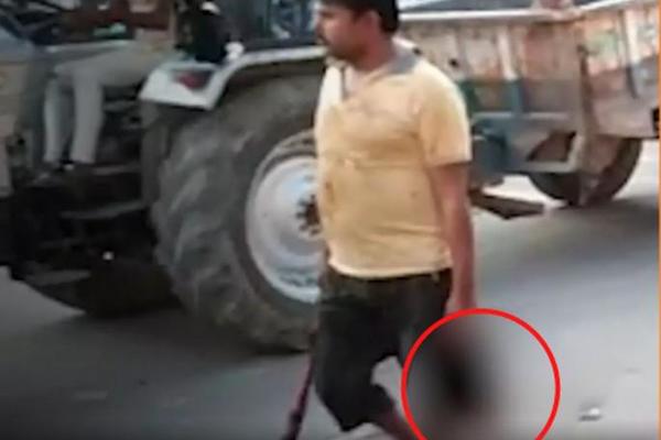 MONSTRUM OBEZGLAVIO SUPRUGU PA SA NJENOM GLAVOM OTIŠAO U POLICIJSKU STANICU! Snimak je prepao ceo svet! (VIDEO)