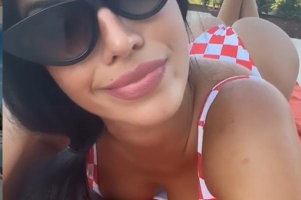 NAROD OSUO PALJBU PO HRVATSKOJ NAVIJAČICI: Pitali je kako joj vera dozvoljava GOLOTINJU, ONA SE JOŠ VIŠE SKINULA