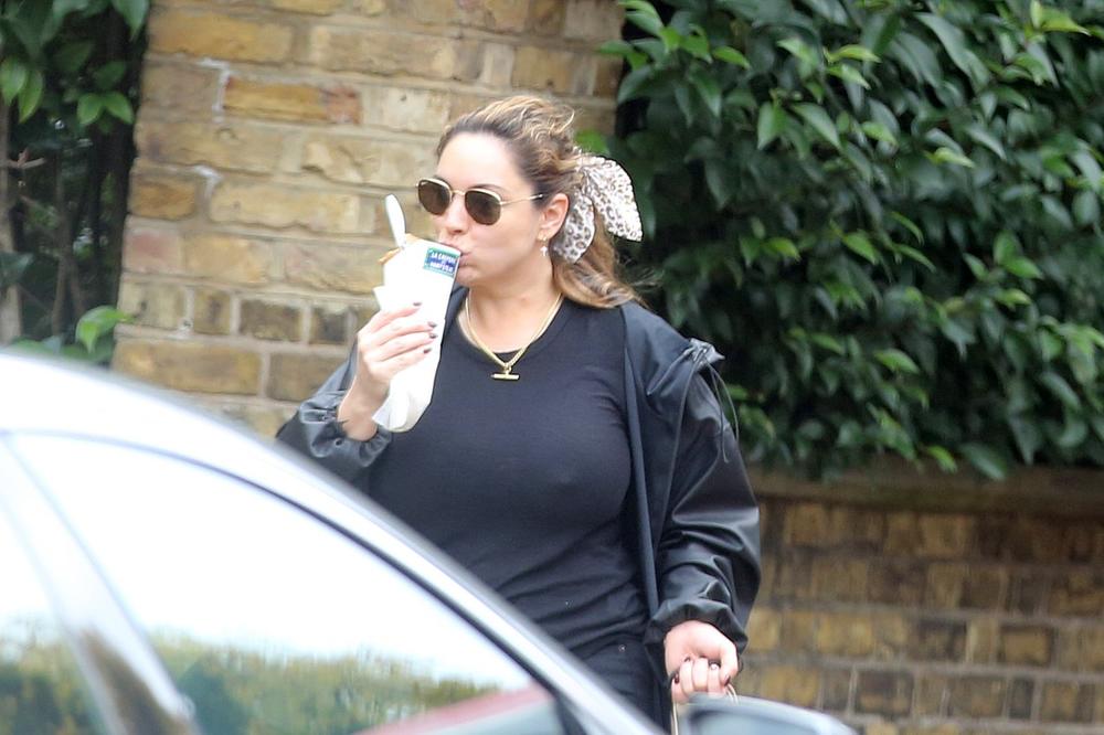 JEDNA OD NAJSE*SI ŽENA SVETA SE NAGLO UDEBLJALA I POSTALA NEPREPOZNATLJIVA! Au, šta joj se dogodilo?!