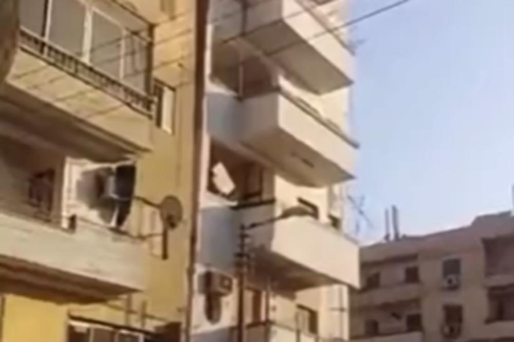 HOROR: Ćerka pretukla majku, oborila je na pod terase, pa joj skakala po glavi, komšije u šoku!