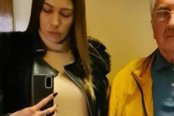 MILIJANA SE NIJE ZAUSTAVILA NA MILOJKU, PONOVO U VEZI SA STARIM DEKOM: Ne diže pogled sa njenih grudi, OVO RADE!